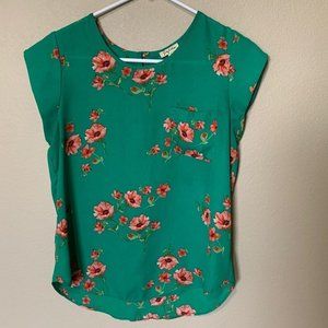 Lily White Size Small Green Floral Blouse w/Pocket